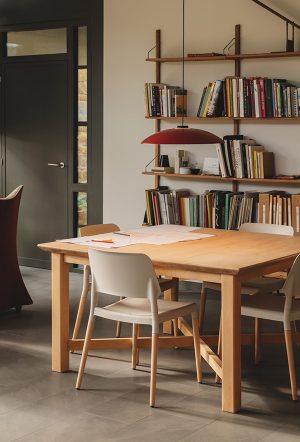 Belloch-lightplus-luxuryfurniture-Santa & Cole-進口家具-頂級家具-高級訂製家具-西班牙進口家具-lightplus歐洲進口燈具-furniture-椅子-進口椅
